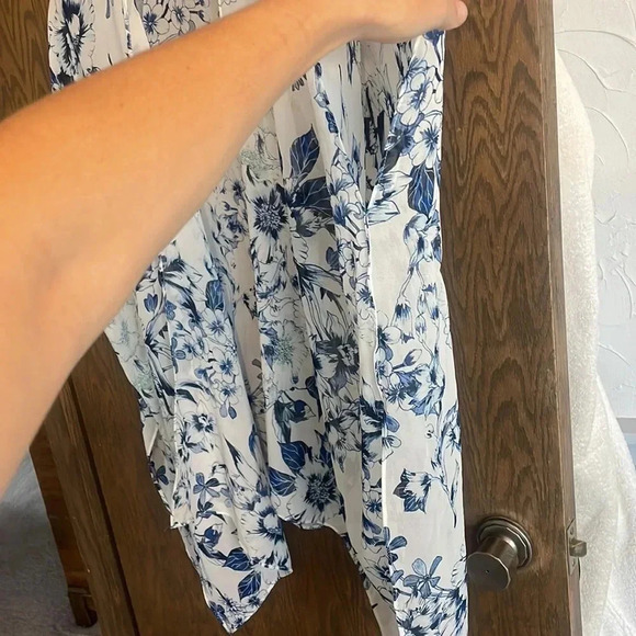 Blue and white floral Kimono‎ - Picture 3 of 4